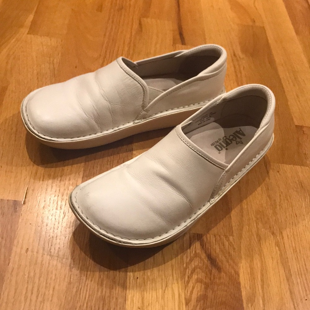 Alegria White Nursing Shoes / Clogs Size 38